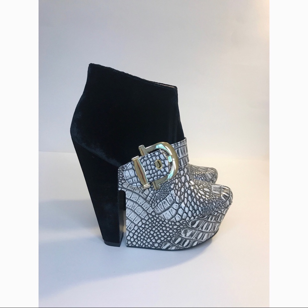 Shoes - Platform - Velvet